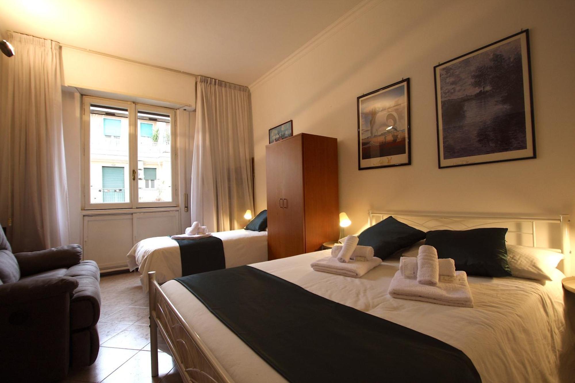Enea Holiday House Apartment Rome Bagian luar foto